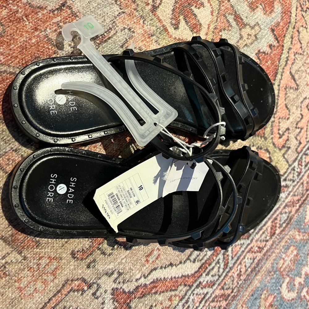 NWT Shade and Shore Women’s 10 Studded Sandals - Picture 3 of 5
